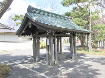 亀田八幡宮の手水舎